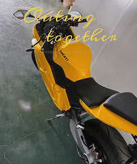 �������������������´�����������һ��Ħ�г�