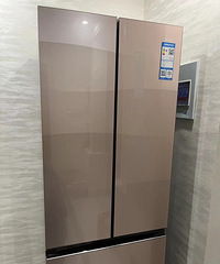 美的高颜值双开门冰箱 噪音也特别小