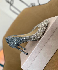 ����Ů�������л�ЬJimmy Choo