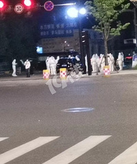 [����]6��������·�����������ʱ�������ƿ���һ�ҼҾ�