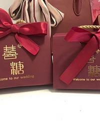 �ɰ��ĺ�����ϲ�� ���Ǿ��ú�ɫ�ĸ��ÿ�Щ