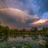 ���İ���