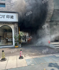 [����]�������е�ƿ����ȼ�ˣ��������ճɿռ��ӡ�