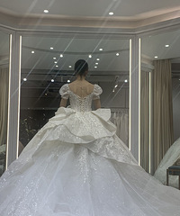 ѡ��ɴ�þ��ᣡ��Ұ���ͶƱ��ѡһ