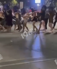 [����]���˶������ɨ���ж���ͩ��ĳKTV�����˲�����