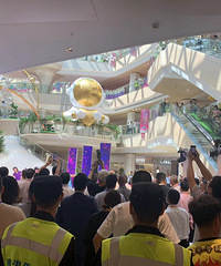 ���ֳ�ֱ�����Ǻ�COCO City��ҵ�����˱����������������˳��ӣ�