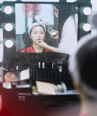 ���������Ǵ��ų��ۻ���ױ ���û��ϴ��ɫ��̣�