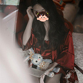 �����ĺ�ɫ����