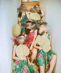 ����һ������Ѱ��·��Ů�� �ҵĳ��������е� "�ף�