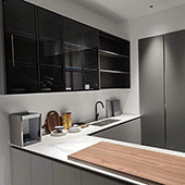 ����̽��