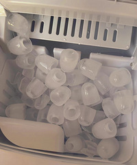 �Ʊ���ʵ�ֱ������ɣ��������� ��ռ�ط� ����8���ӳ�һ�α�