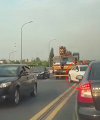 ƽ��һ�µϳ����߷����б���ɫ˹�´�ǿ�Ʊ��ˣ�����ȴ�������ˡ�