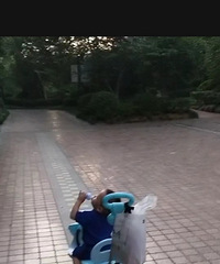 һ�����޿�ʼˣ��զ�죿����������·�ϱ���ȥ...