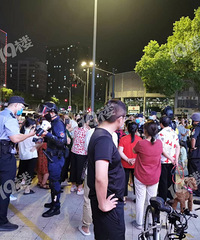 ����1818��û�ã����˹㳡������С��ҵ���Ĵ�ս��ĩ������