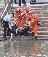 ���磡����������ˮ ������ʱ���Ѿ�û�ˡ���