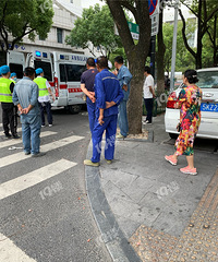 ͻ�������������·������С�������ײ���ˣ�