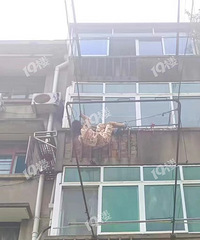 �·��峿����ҵ�����ӳ�ͦ�������Ȼ���̨����Ů�ӣ�