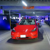 Model Y������