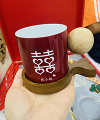 �͹��۵Ľ������ ��˫�ɶ�Ԣ��� ���⣡