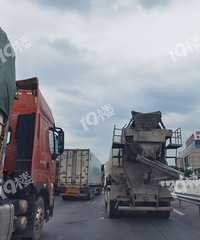 ���ѣ�ͩ����ˮ���г�·�δ������³� �о������뾡���ܿ�