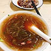 ����·��ɫ��˿