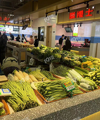 �����˻��м����������������20Ԫ/���ˣ�С��˳�ʵ�Ĳ˼ۡ�