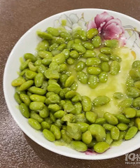 ��������ĸ�׵��ģ����Ӳ������߲�զ�죿ֻ���ں�ƭ����΢��һ��