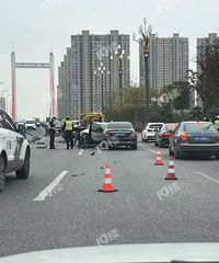 ƽ������ͻ���������������ײ���е���������