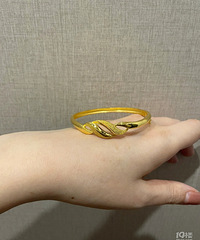 �Ұѽ�����������һ�ۣ���������Ǻü���ǰ�����