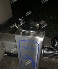 ���ֱ������ˮ�ܺ����������˳���� ˮ��һ���ӱ�С�ˡ�