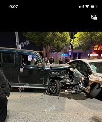 ��ҹ11��࣬����������ײ��������