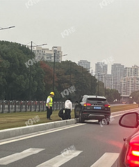 �й��������¹ʣ���SUV��������ˡ�զ���ģ�