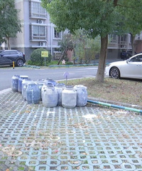 ���ϻ�԰¥�����·�ˢ �ܶ��˶����ˣ���ⱨ��һ�� ҵ����ŭ�ˡ�