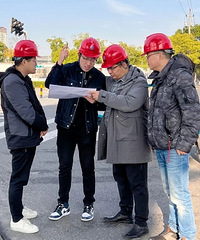 ���ˣ����ˣ�����·�������ڶ��׶�ӭ���½�չ��