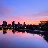 ��ͬ���ڵ�ҹ��