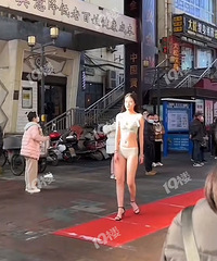 �������¾��ǳ������˽�ͷ����show��������ɫ�󵨣�����û��