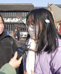 ������Ȼ���أ�����ĬĬ���ף������һ�죬������������ڴ���