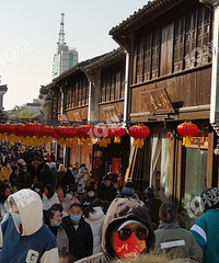 ����ĵ��º������˼��� ��������⻨�˰�Сʱ...