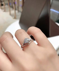 �з�����˵����Ů���Ӻ��ٴ�����ֻ����� ��˼�ǣ�