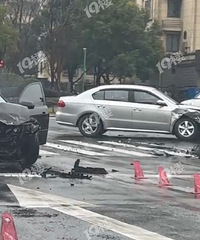 �ͳ��۽�ͷͻ��������������ײ����ͷ������