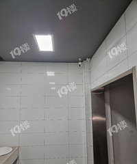 �����м�أ��Ҹող�㱻�Լ�ˤ�ӵ�4��С���s�ɳɹ���