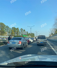 6����ײ����ɽ·��������������100����ߡ�