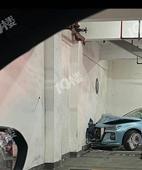 ����������̩��һ˾������ײǽ������ǽײ���ˡ�