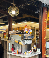 �ºӽ�ĳ�����ſڷ����ı���ܾ�Ȼ�������������������