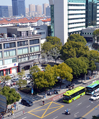 �ף���ɽ��·�Ƹ��㳡��ߣ��������������ܽӴ��ˣ�