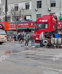 ˮ�����������г��ſڳ������ֳ�һ����Ϳ��