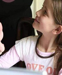 �����������ڵĺ��ӹ�ͨ����ĺܼ��֣�