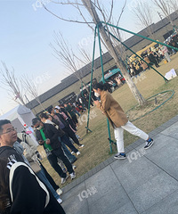 ��һ����Сʱ���ܺ���һ������ĩ�Ϻ���ؿ��Ƚ��Ŷ��ŷ��ˣ�