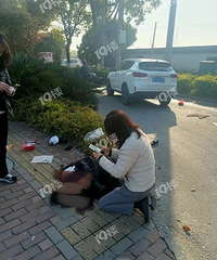 ����ͻ����ʮ������Ÿ�������������������·�ߣ�ͷ�϶���Ѫ��