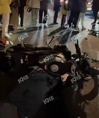 ƽ����ҹͻ��������С���ſڲ��ҳ�����26��Ħ������������Ч����